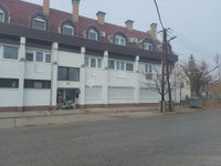 Eladó téglalakás