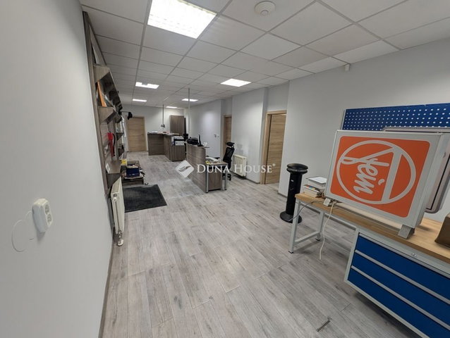 Eladó üzlethelyiség, Veszprémben 60 M Ft / költözzbe.hu