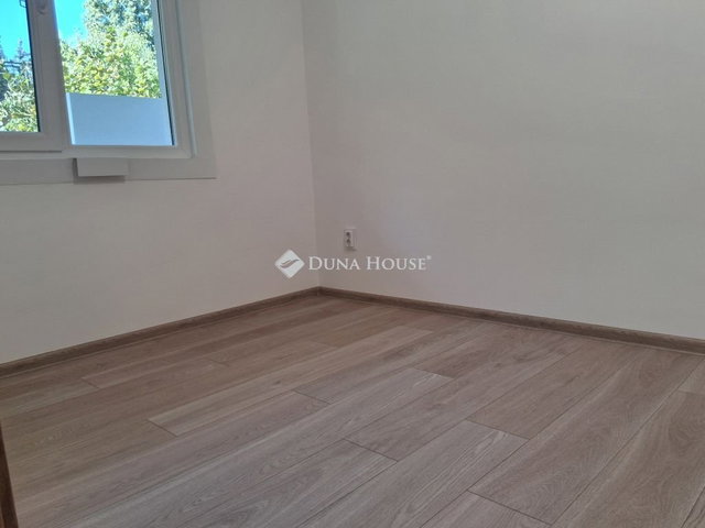 Eladó téglalakás, Balatonszárszón 69.8 M Ft, 2 szobás