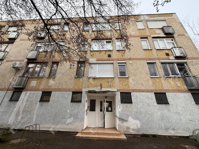 Eladó téglalakás, Keszthelyen 28.9 M Ft, 2 szobás