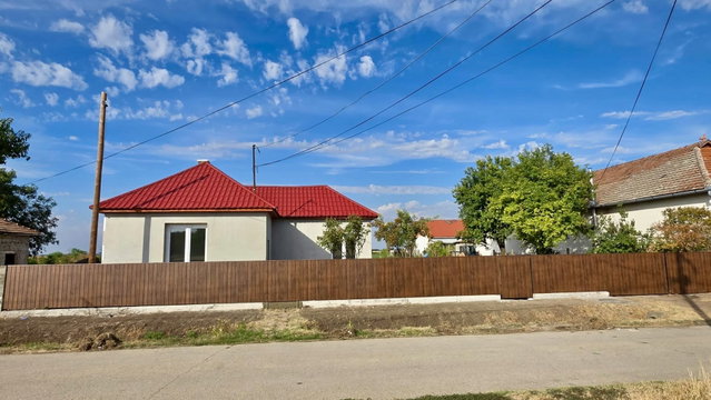 Eladó családi ház, Törtelen 29.9 M Ft, 2 szobás