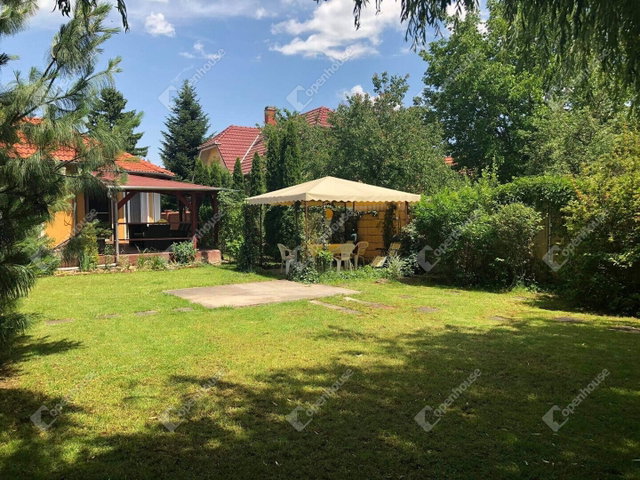 Eladó családi ház, Szegeden 149 M Ft, 4 szobás