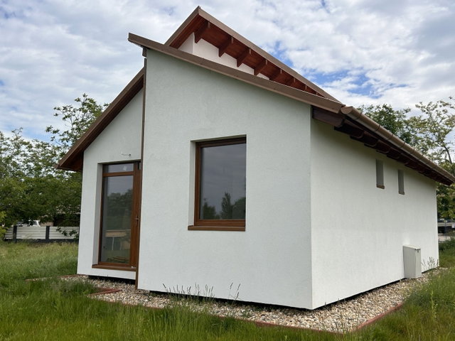 Eladó családi ház, Balatonszárszón 56.5 M Ft, 3 szobás