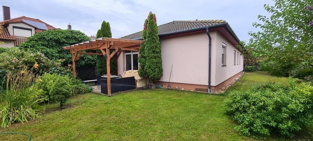 Eladó családi ház, Mosonmagyaróváron 144 M Ft, 3 szobás