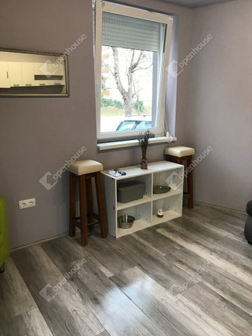 Kiadó téglalakás, albérlet, Siófokon 200 E Ft / hó, 2 szobás