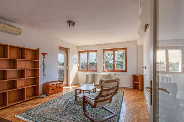 Eladó téglalakás, Budapesten, XIV. kerületben, Cinkotai úton