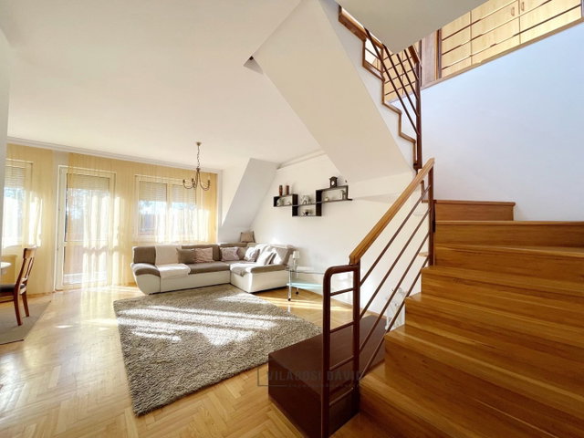 Eladó téglalakás, Debrecenben 149.9 M Ft, 6 szobás