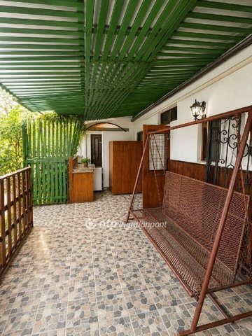 Eladó családi ház, Pécsett 42.14 M Ft, 3 szobás