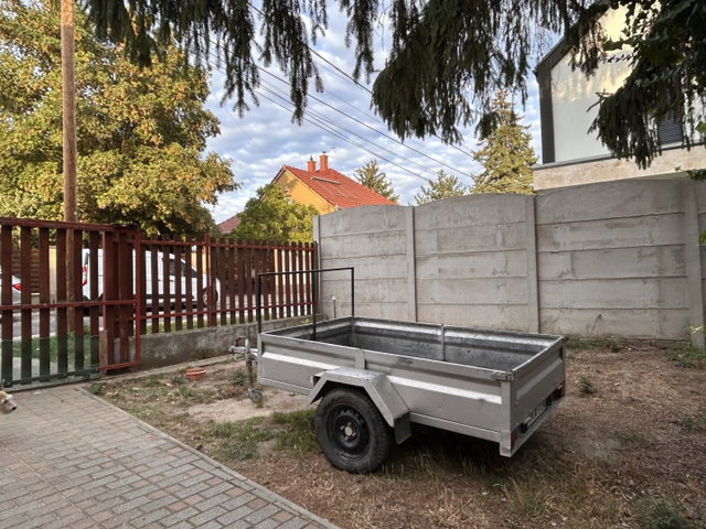 Eladó családi ház, Komáromban 58 M Ft, 2 szobás