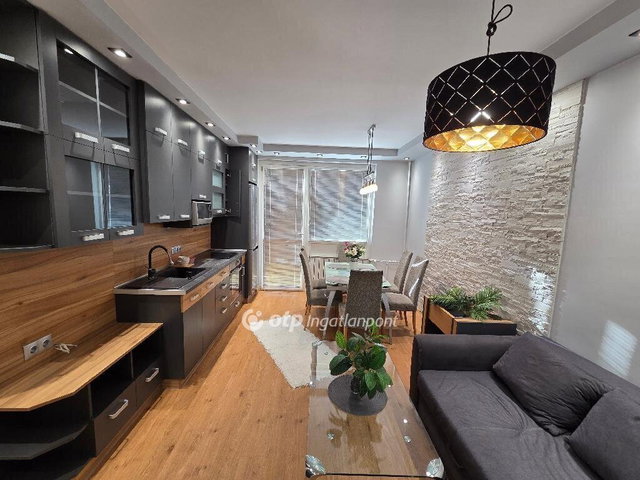 Eladó panellakás, Miskolcon 28.99 M Ft, 1+1 szobás