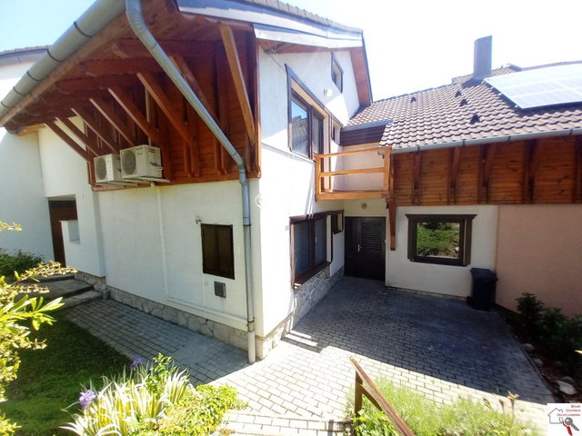 Eladó sorház, Pécsett 124.9 M Ft, 5 szobás