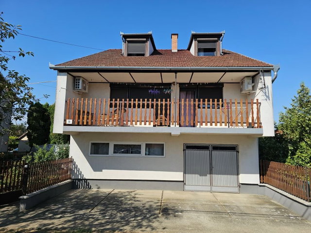 Eladó családi ház, Dombóváron 62.99 M Ft, 5+1 szobás