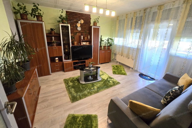 Eladó panellakás, Budapesten, XXI. kerületben 69.99 M Ft