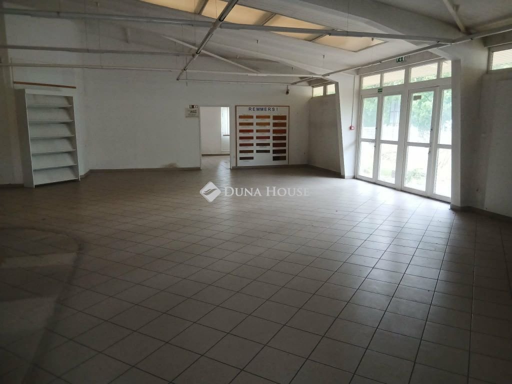 2000m² · 7.267.200 ft
