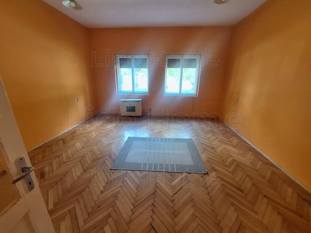 Eladó téglalakás, Kaposváron 28.99 M Ft, 1 szobás