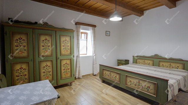 Eladó családi ház, Tihanyban 299 M Ft, 5 szobás