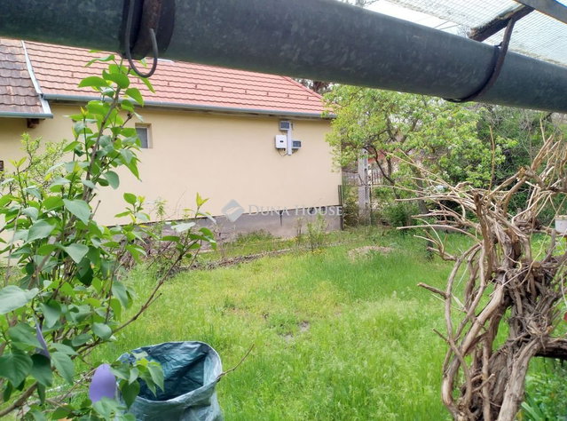 Eladó családi ház, Pócsmegyeren 39.2 M Ft, 2+2 szobás