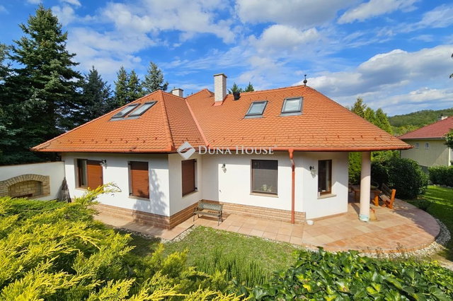Eladó családi ház, Győrújbaráton 270 M Ft, 5 szobás