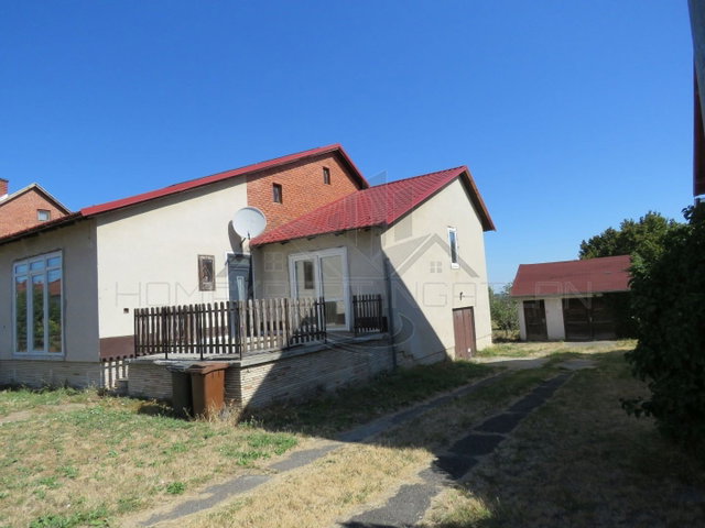 Eladó családi ház, Győrött 98.5 M Ft, 5 szobás