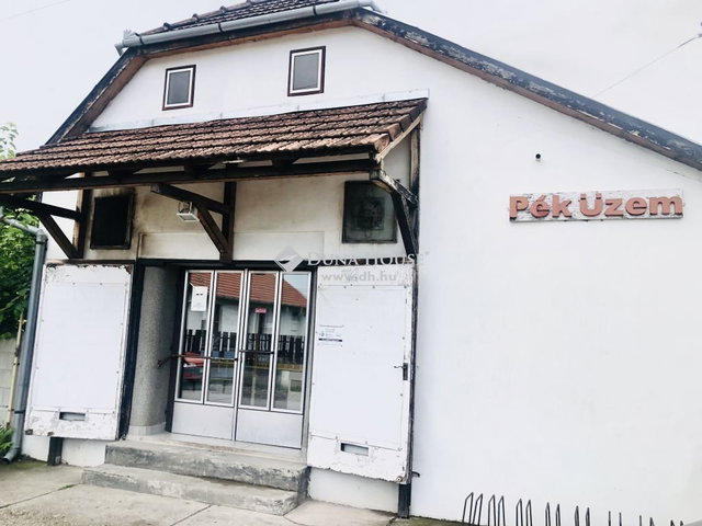 Eladó üzlethelyiség, Tápiószentmártonon 58 M Ft