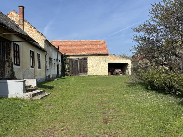 Eladó családi ház, Balatonfüreden 99 M Ft, 3 szobás