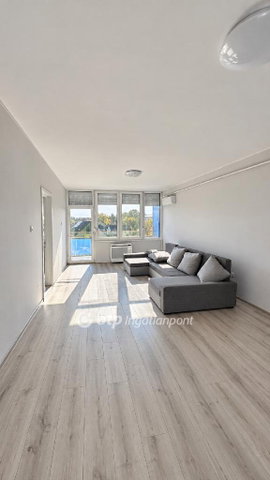Eladó téglalakás, Egerben 43.5 M Ft, 2 szobás