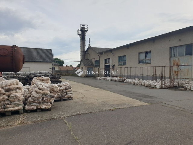 Eladó ipari ingatlan, Létavértesen 220 M Ft