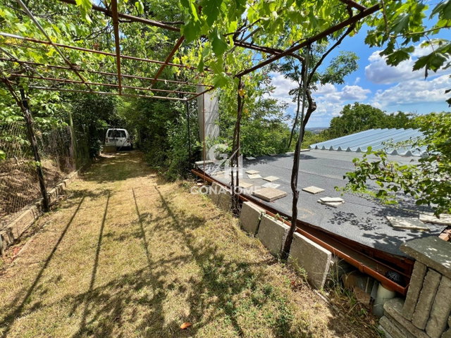Eladó nyaraló, Veszprémben 19.9 M Ft, 1 szobás