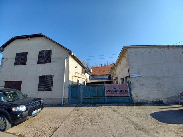 Eladó ipari ingatlan, Miskolcon 89.9 M Ft, 16 szobás