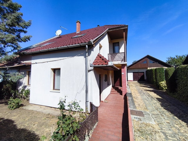 Eladó ikerház, Gyöngyösön, Kassai utcában 64.9 M Ft