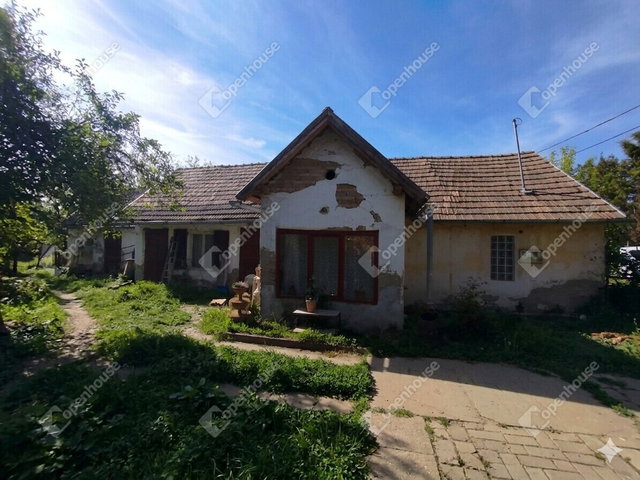 Eladó családi ház, Kaposfőn 11.9 M Ft, 2 szobás