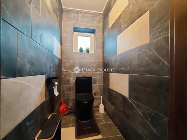 Eladó családi ház, Monoron 89.9 M Ft, 3 szobás