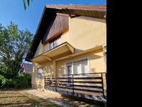 Eladó családi ház, Budakalászon 129.9 M Ft, 4+1 szobás