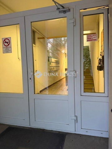 Eladó téglalakás, Veszprémben 65 M Ft, 3 szobás