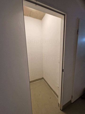 Kiadó ipari ingatlan, Székesfehérvárott 15 E Ft / hó