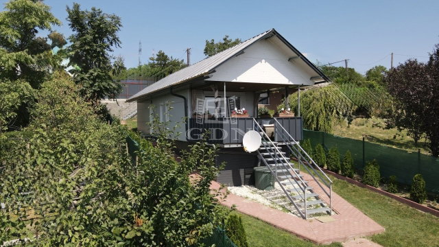 Eladó családi ház, Csóron 54.9 M Ft, 2 szobás