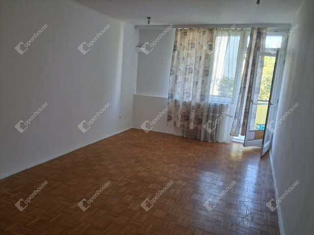 Eladó téglalakás, Tatabányán 38 M Ft, 2 szobás