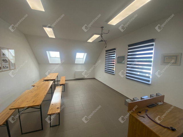 Eladó családi ház, Máriakálnokon 249 M Ft, 4 szobás