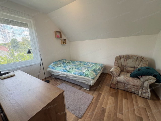 Eladó családi ház, Tapolcán 69 M Ft, 4 szobás
