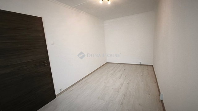 Eladó panellakás, Kecskeméten 53.3 M Ft, 2 szobás