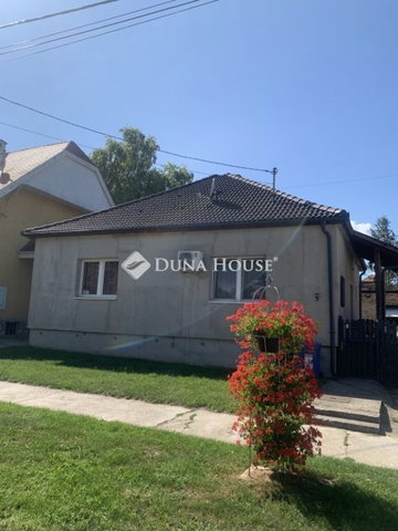 Eladó családi ház, Hőgyészen 37.5 M Ft, 3 szobás