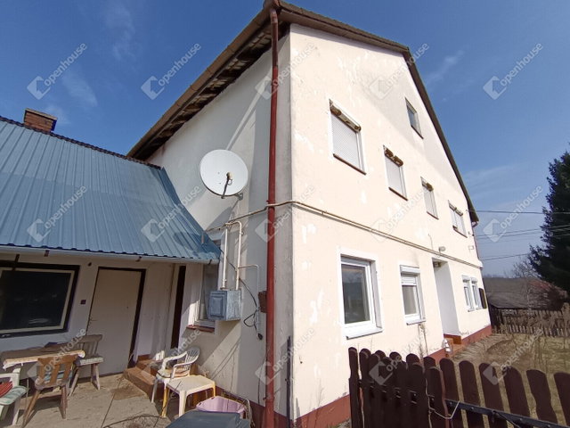 Eladó családi ház, Berzencén 34.9 M Ft, 6 szobás