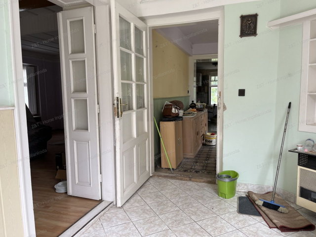 Eladó családi ház, Solton 65 M Ft, 3+1 szobás