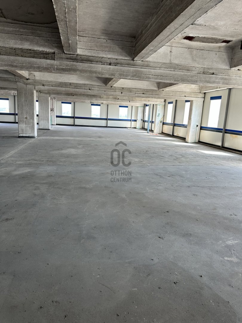 754m² · 904.800 ft