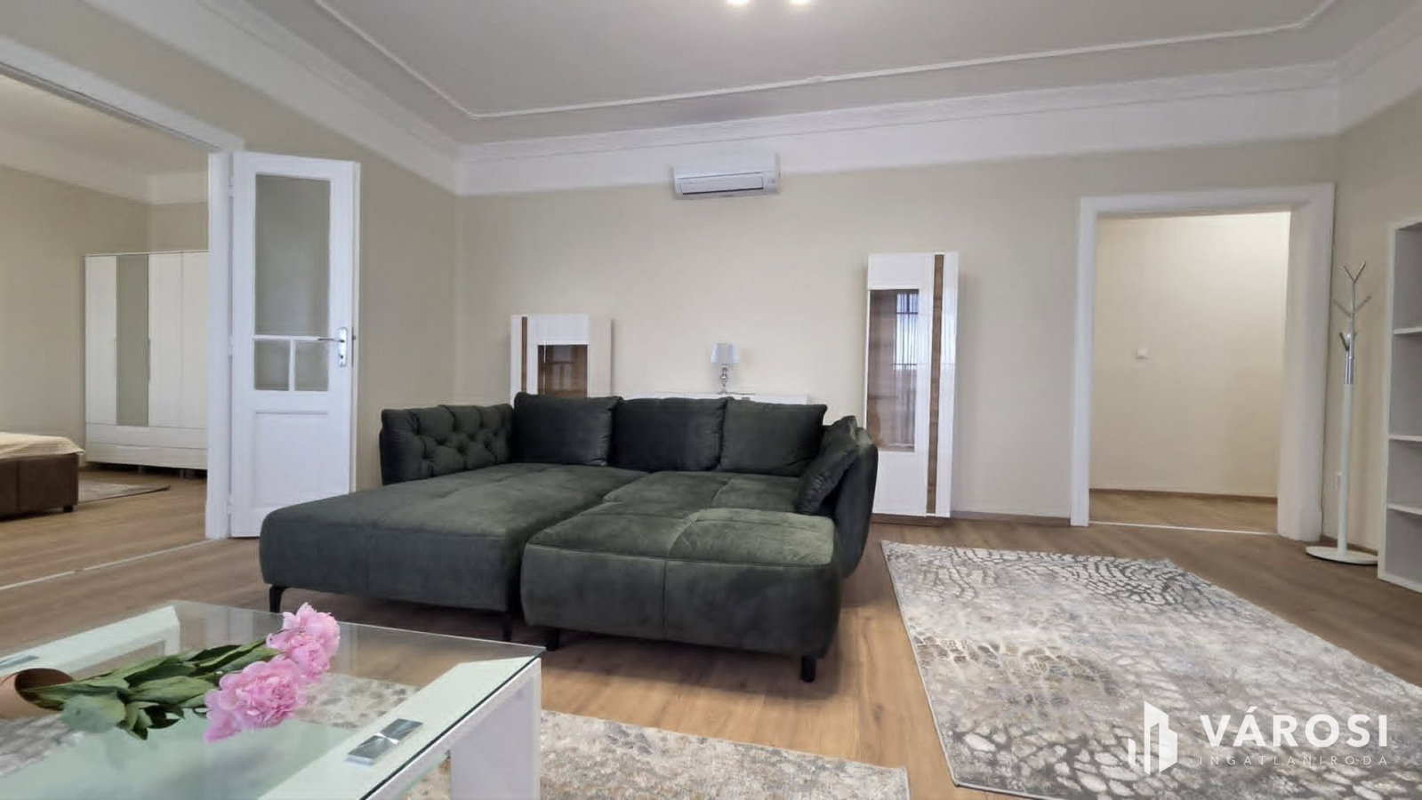 4 bed · 142m² · 647.514 ft