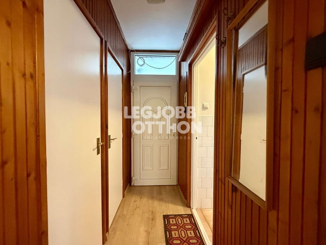 Kiadó téglalakás, albérlet, Cegléden 160 E Ft / hó, 2 szobás