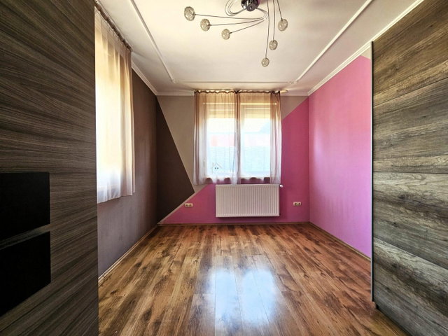 Eladó ikerház, Mosonmagyaróváron 69.5 M Ft, 2 szobás