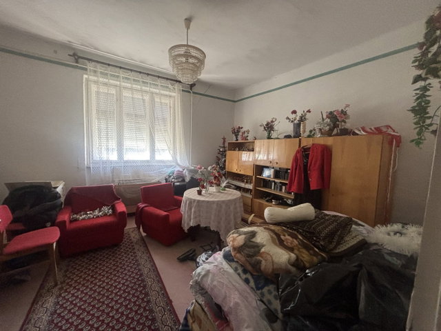 Eladó családi ház, Nyíribronyon 10 M Ft, 2 szobás