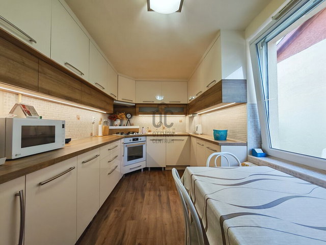 Eladó családi ház, Székesfehérvárott 105 M Ft, 5 szobás