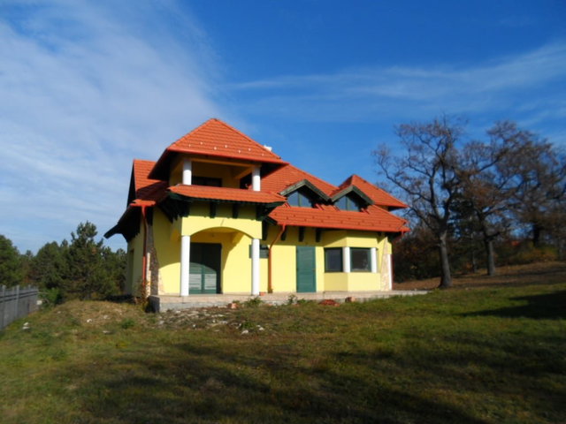 Eladó családi ház, Cserszegtomajon 84.61 M Ft, 5 szobás